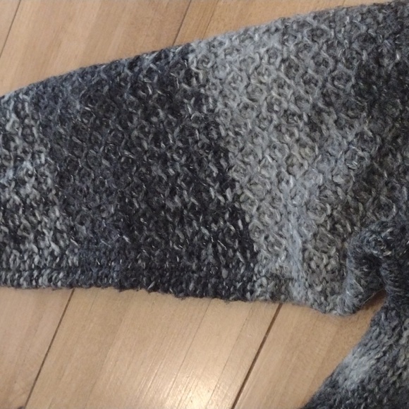 Cato Sweater - Picture 7 of 7